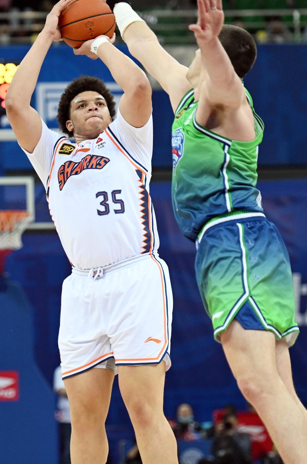 星空体育下载-转折点！上海久事造点机会，CBA季后赛清晨攻防权衡，质疑声仍在，更衣室氛围转暖的简单介绍